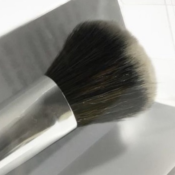 Japonesque Angle Blush Brush - Picture 7 of 9